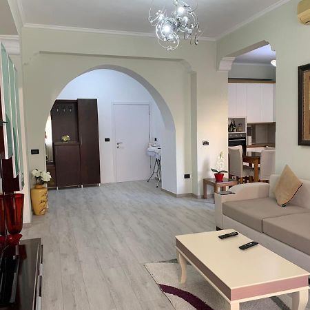 Dadaj Apartments ซารานเดอ ภายนอก รูปภาพ